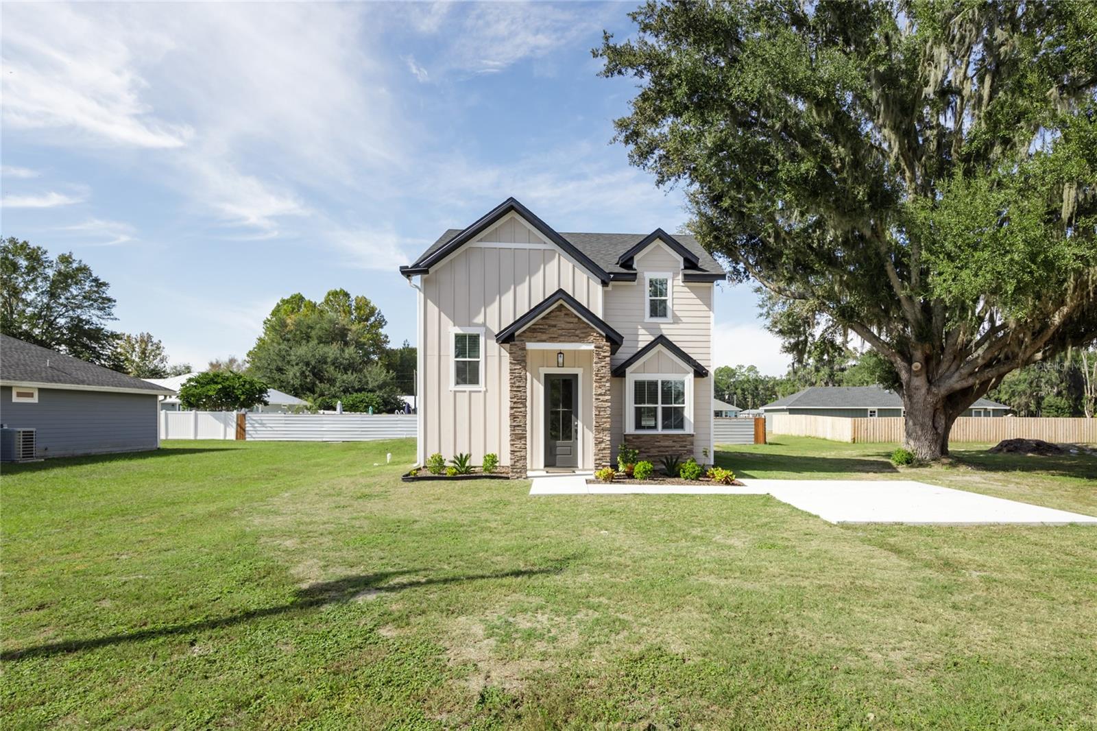 SHADY OAKS - Residential