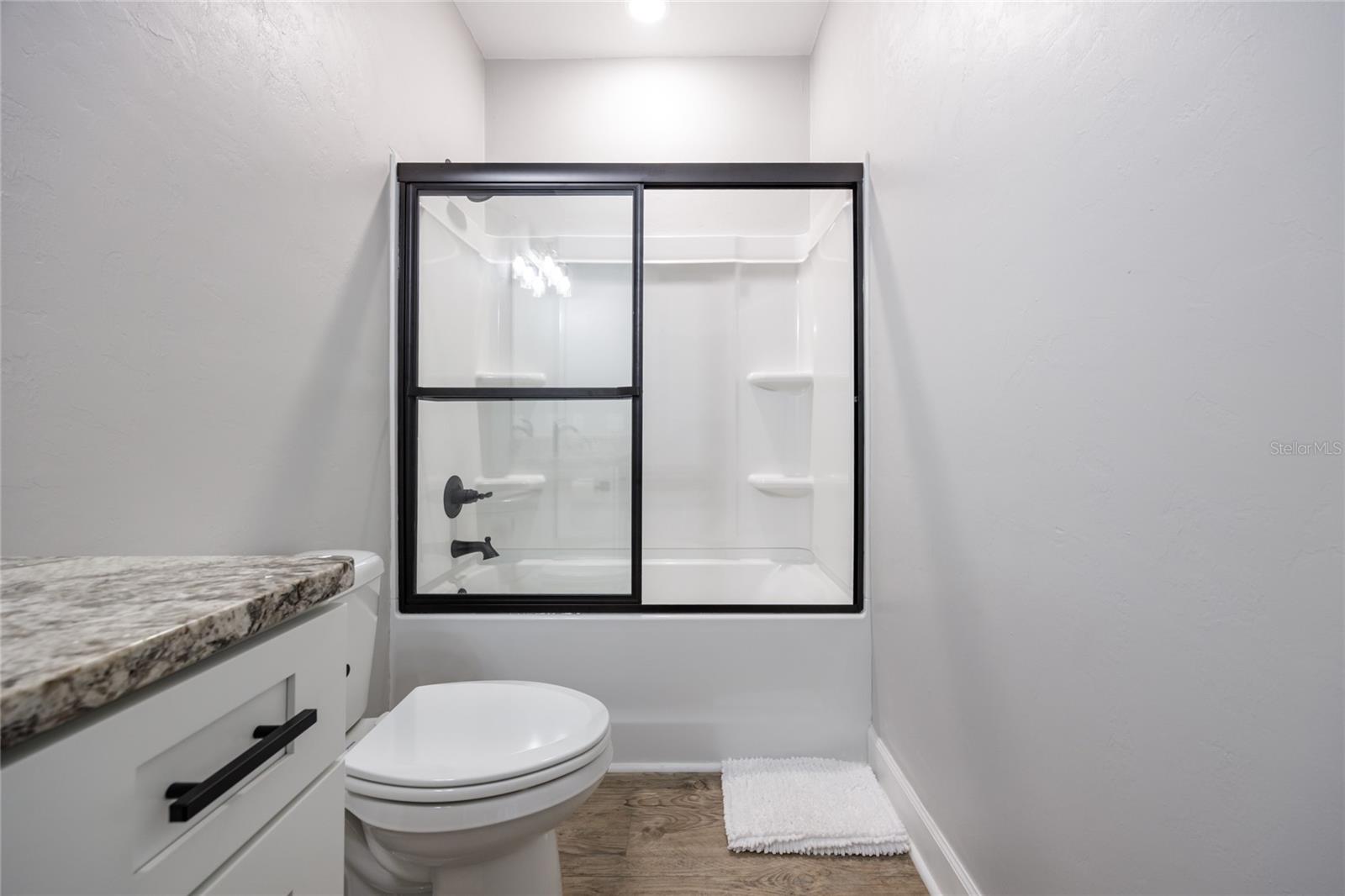 SHADY OAKS - Residential