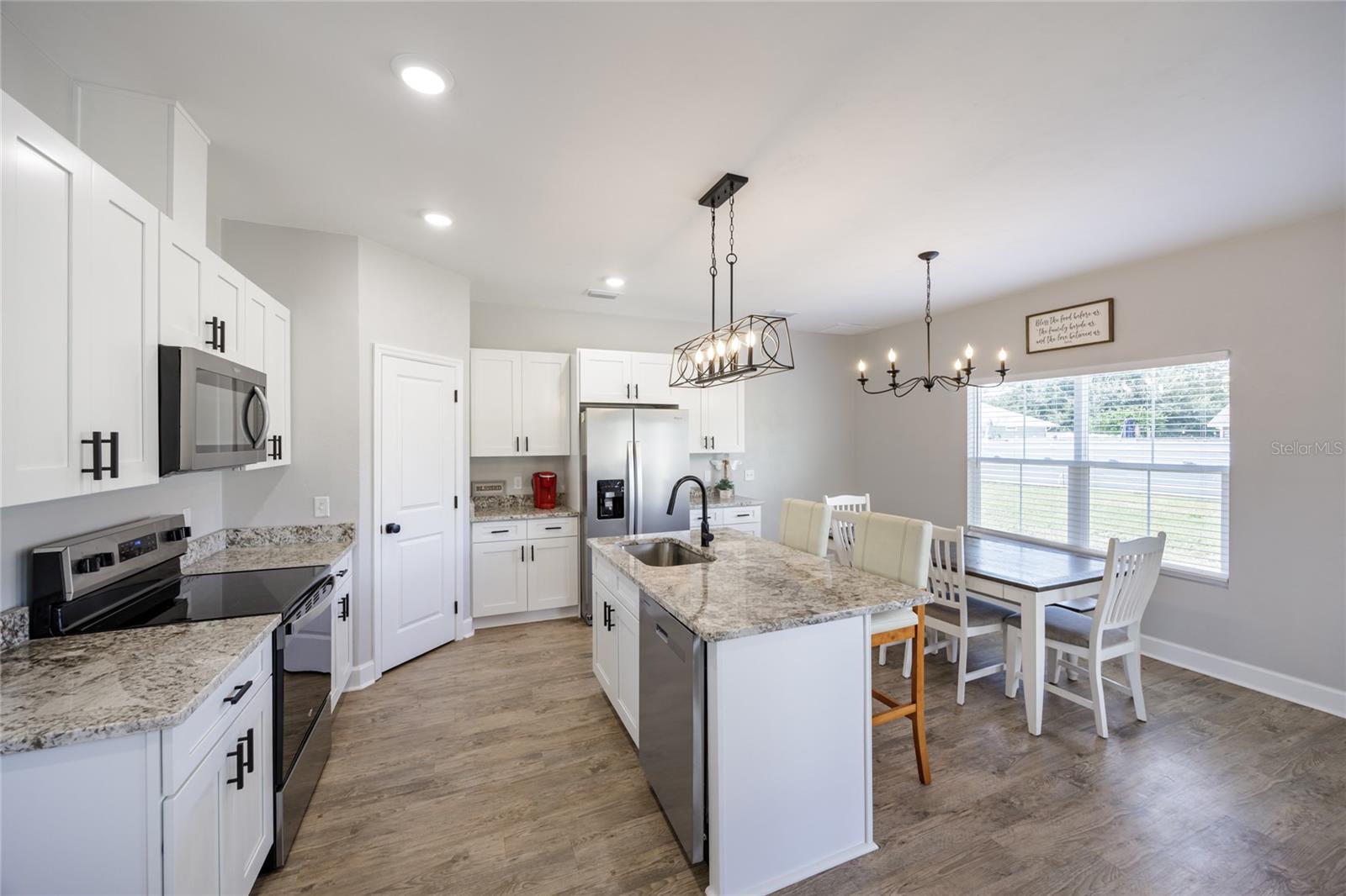 SHADY OAKS - Residential