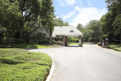 A home in LONGWOOD