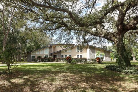 A home in LONGWOOD