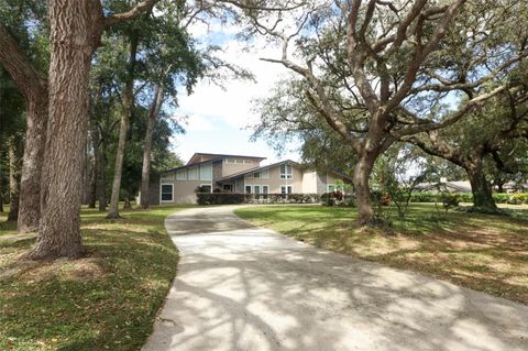 A home in LONGWOOD