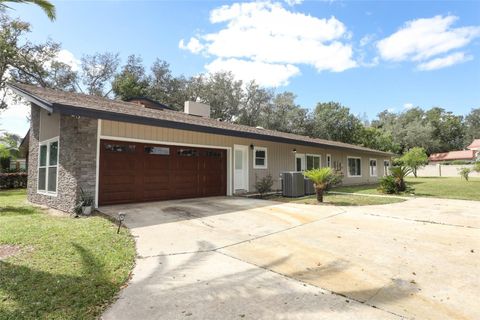 A home in LONGWOOD