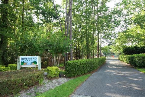 A home in LONGWOOD