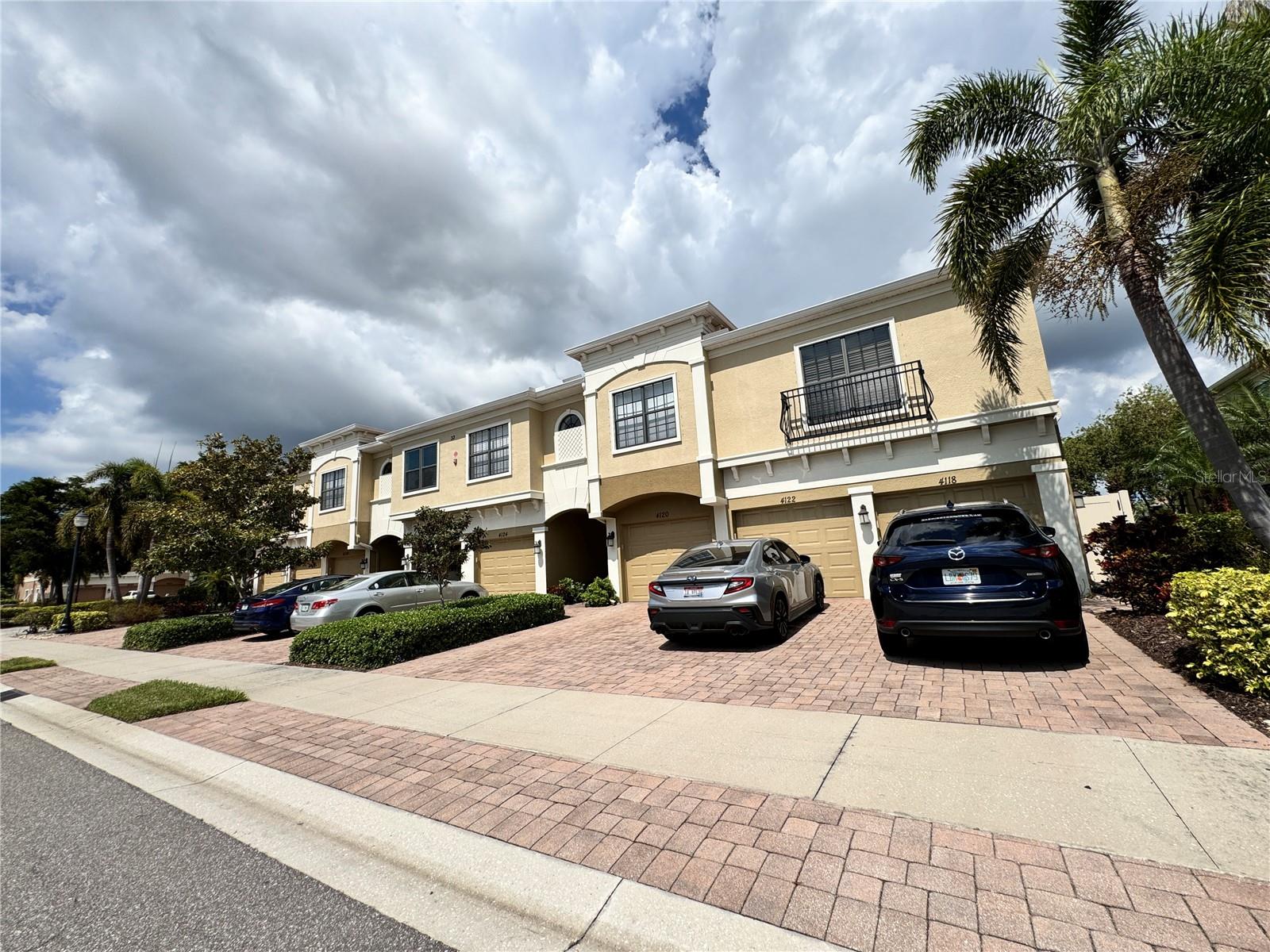 PALMA SOLA TRACE - Residential Lease