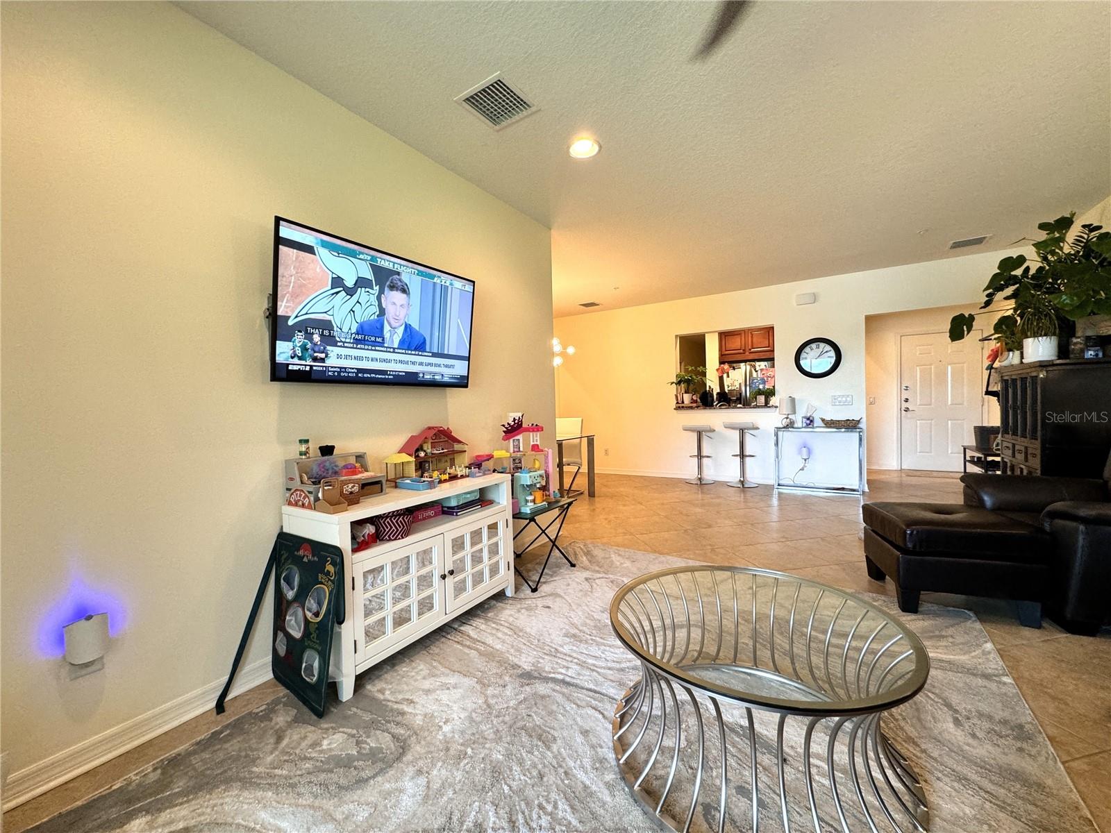 PALMA SOLA TRACE - Residential Lease