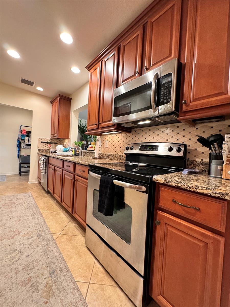 PALMA SOLA TRACE - Residential Lease