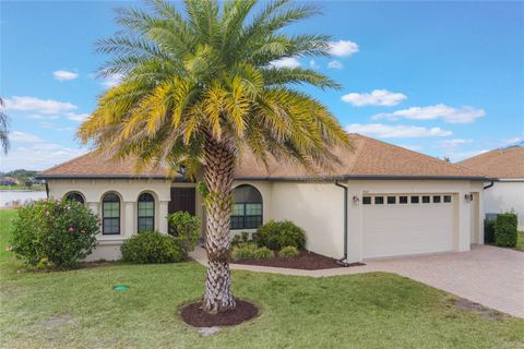 A home in WINTER HAVEN