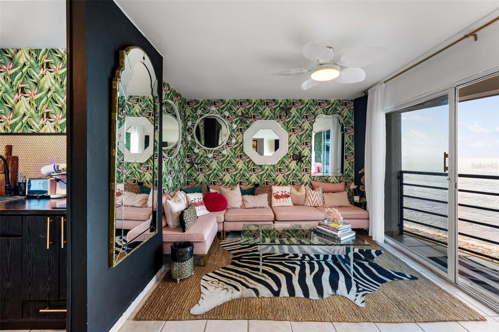 BARRIO CARRIZAL - Residential