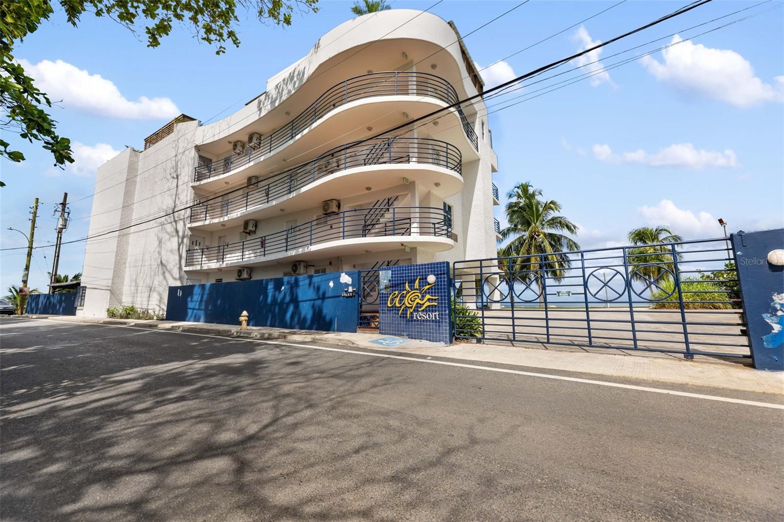 BARRIO CARRIZAL - Residential