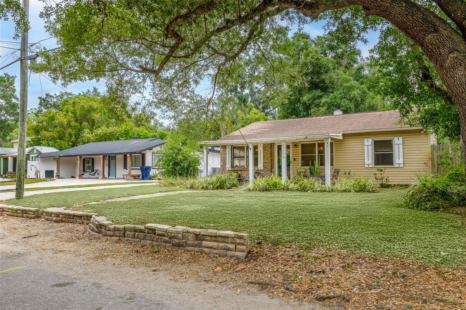 MANOR HEIGHTS WEST - Residential