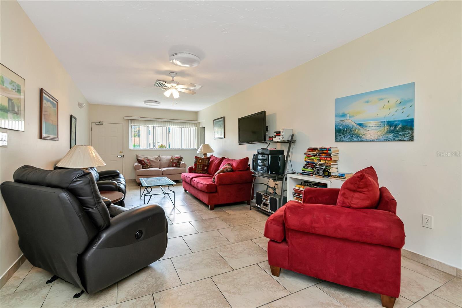 PINEWOOD VILLAGE V - Residential