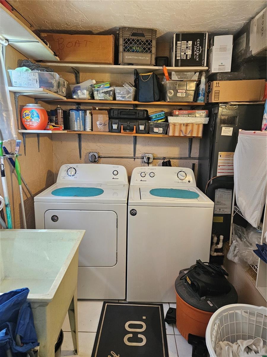 PINEWOOD VILLAGE V - Residential