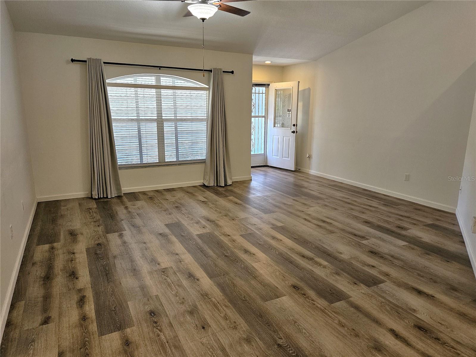 SOUTH VENICE - Residential Lease