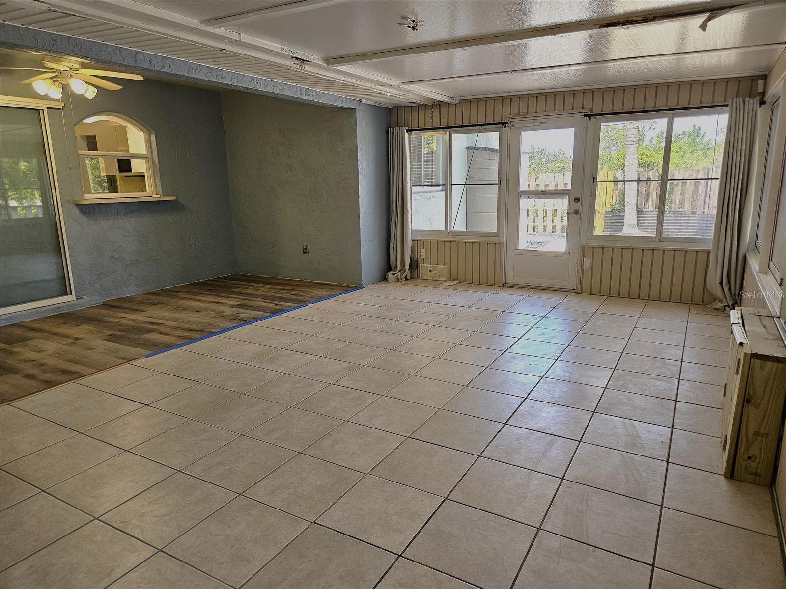 SOUTH VENICE - Residential Lease