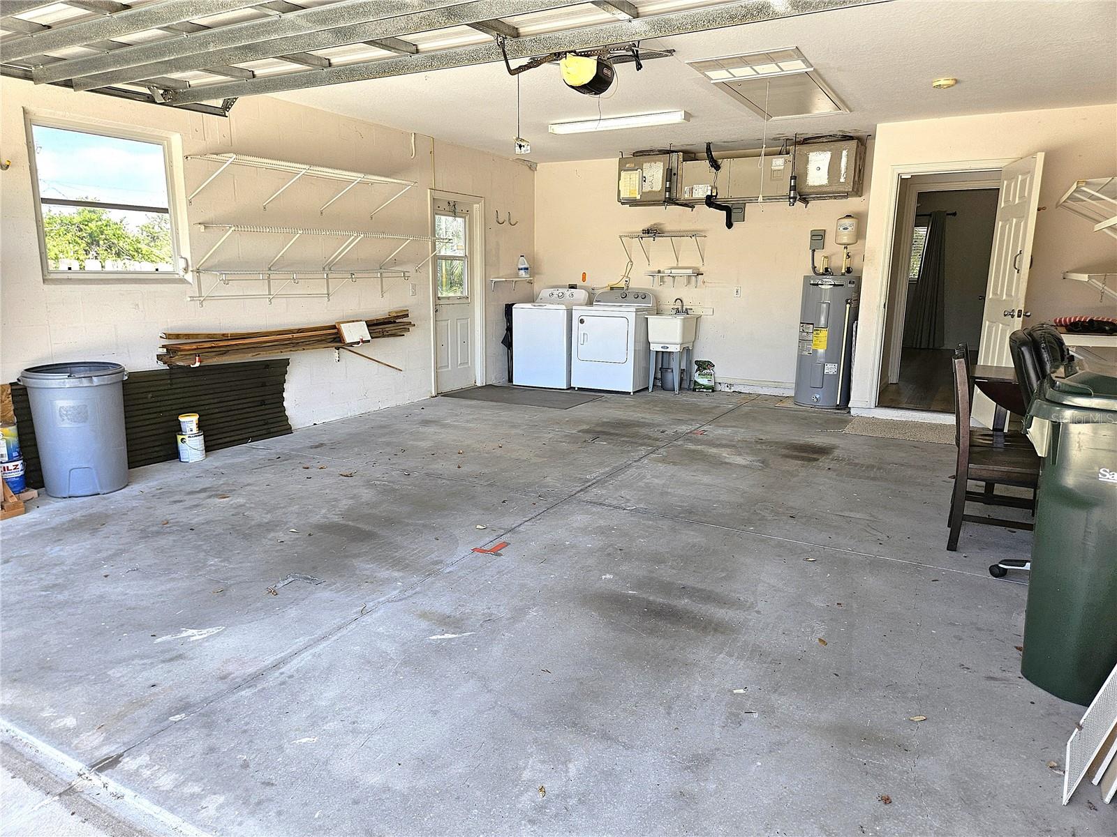 SOUTH VENICE - Residential Lease
