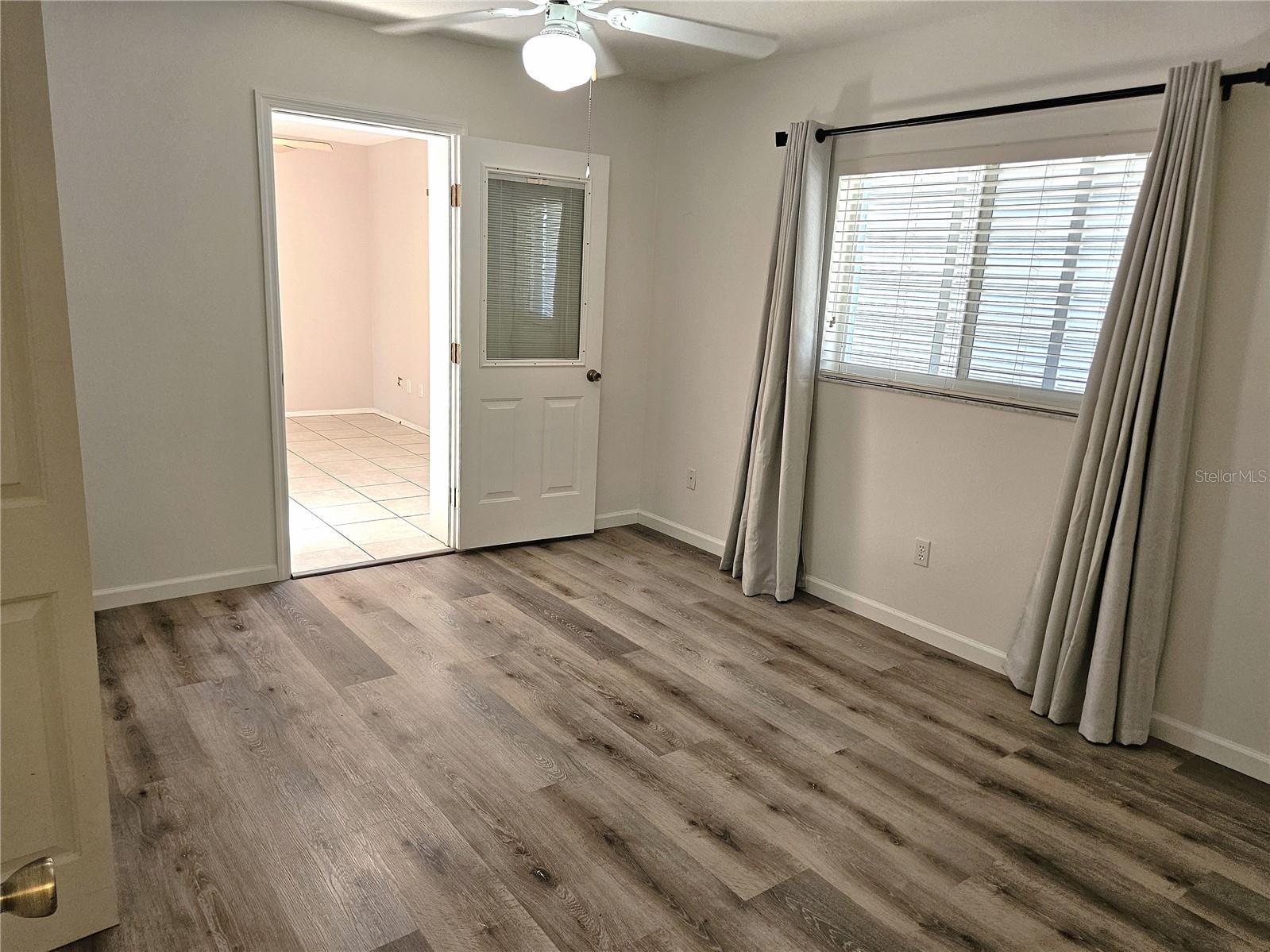 SOUTH VENICE - Residential Lease