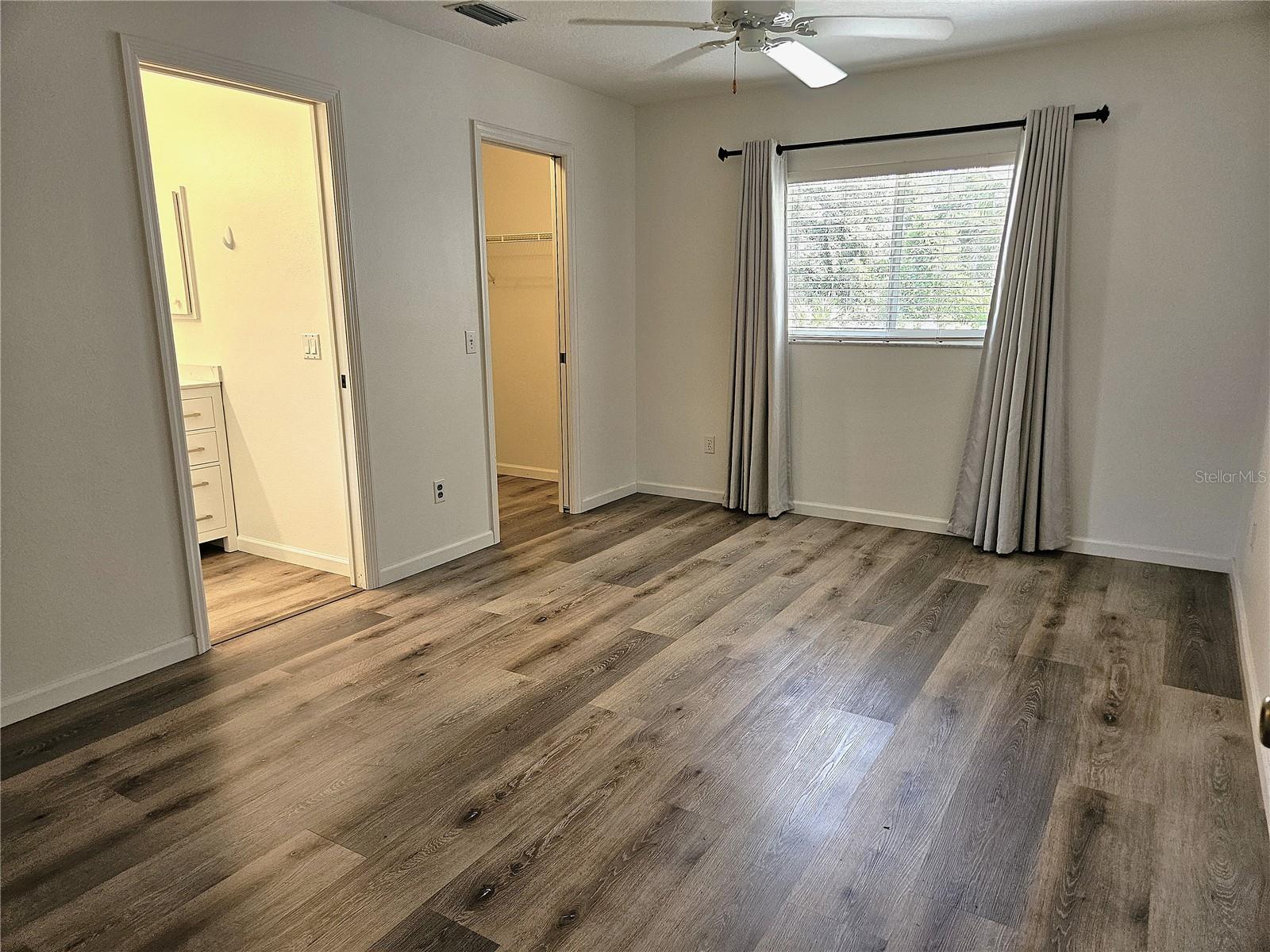 SOUTH VENICE - Residential Lease