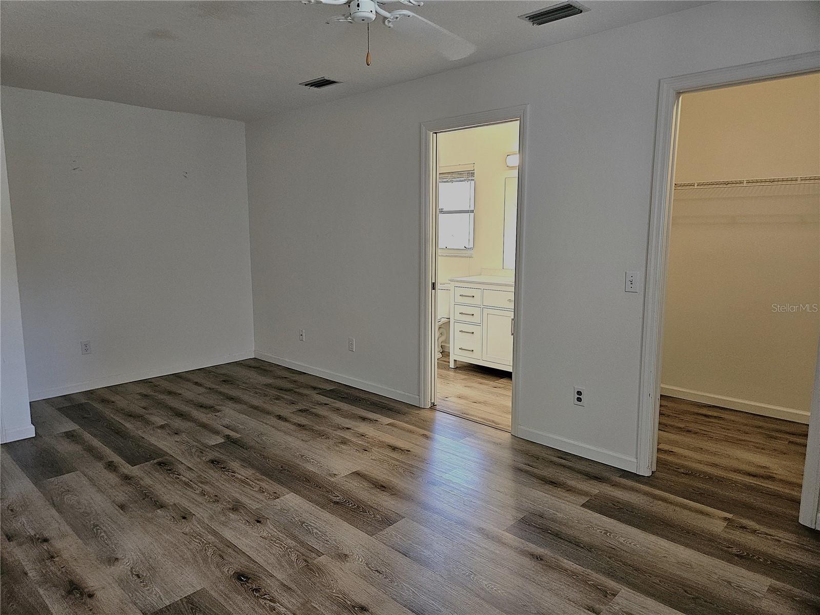 SOUTH VENICE - Residential Lease