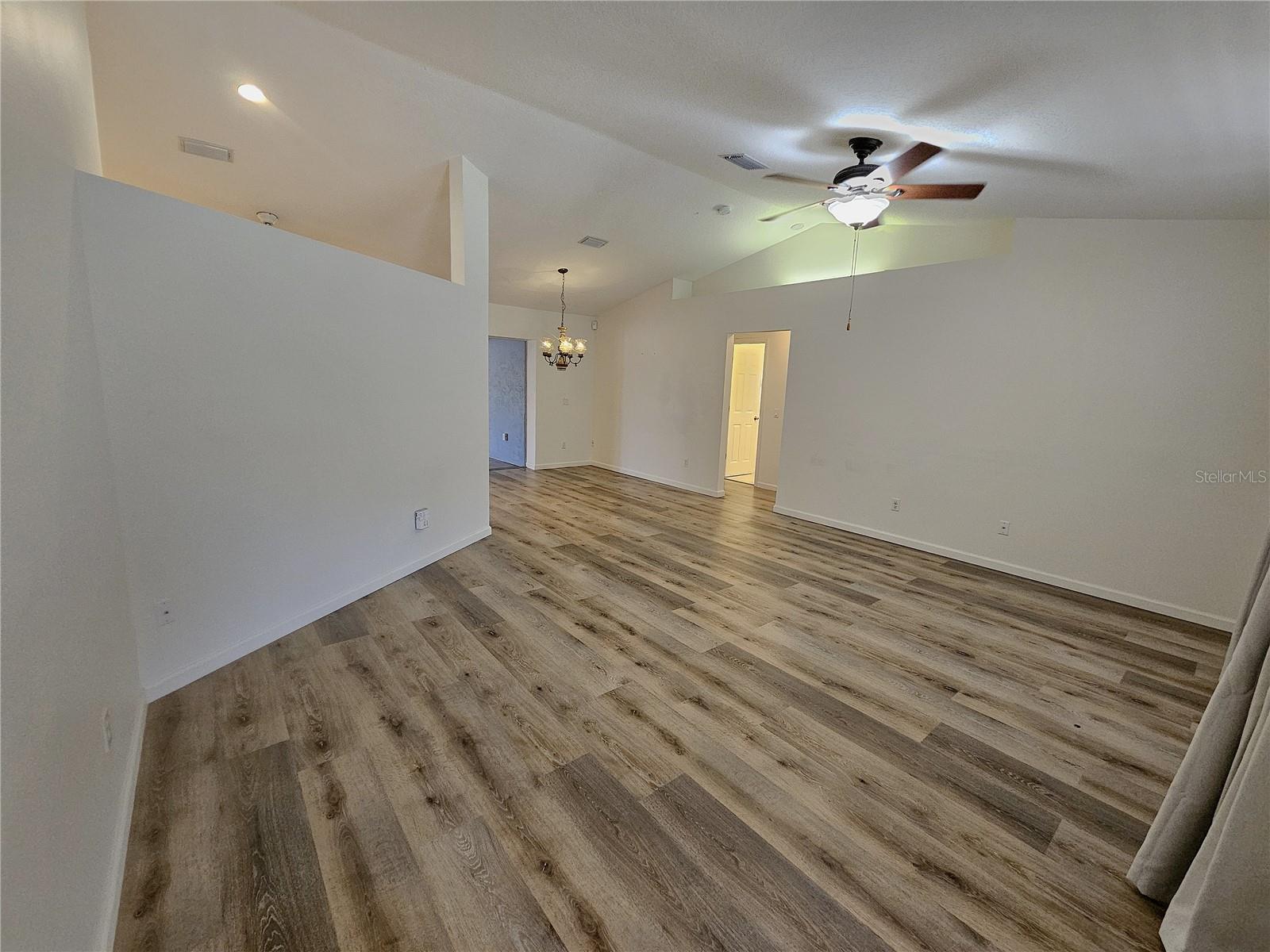 SOUTH VENICE - Residential Lease