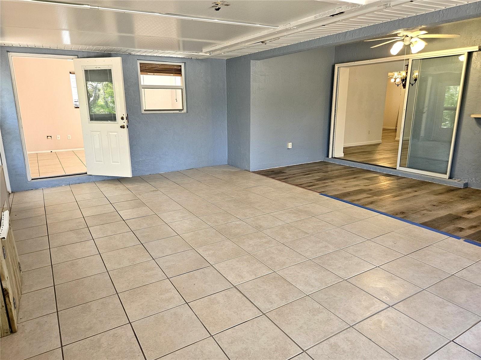 SOUTH VENICE - Residential Lease