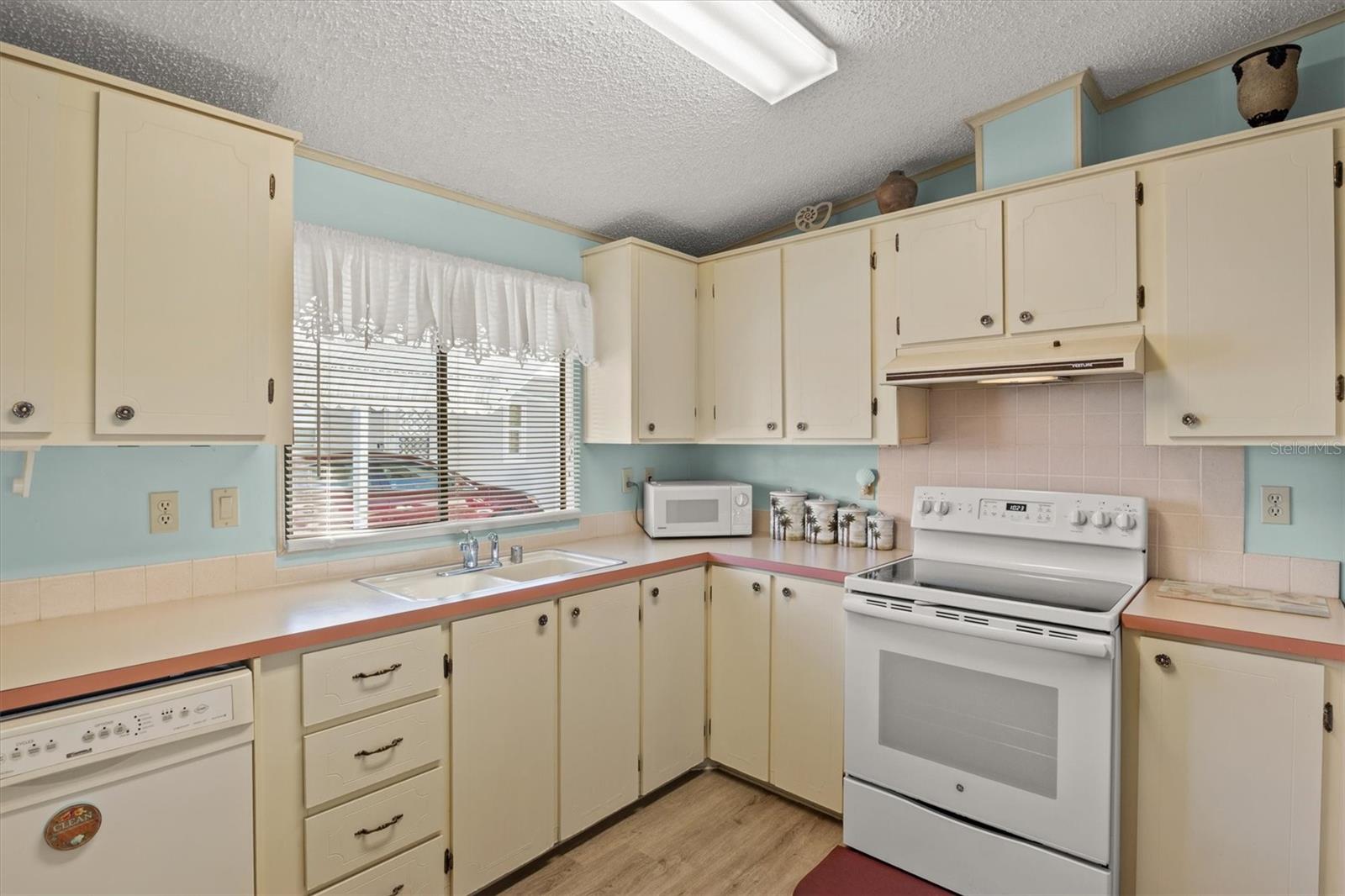 LAKE N GOLF ESTATES - Residential