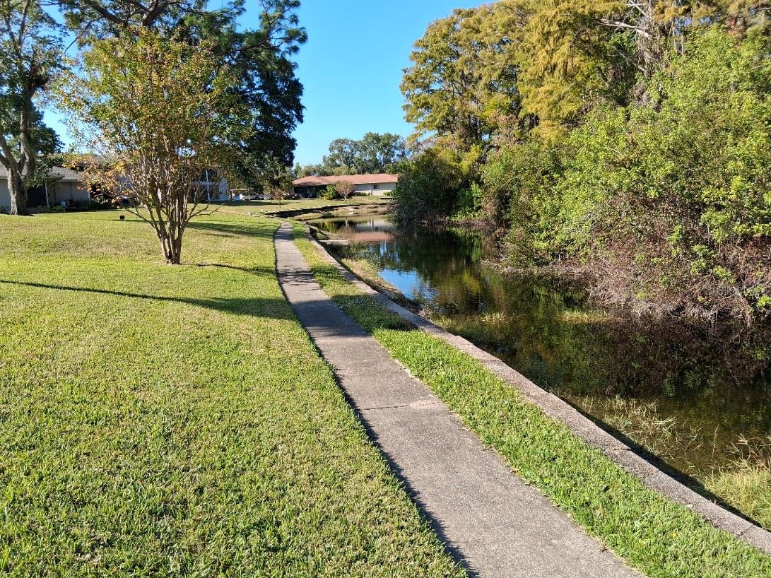 COUNTRY OAKS CONDO 01 - Residential Lease