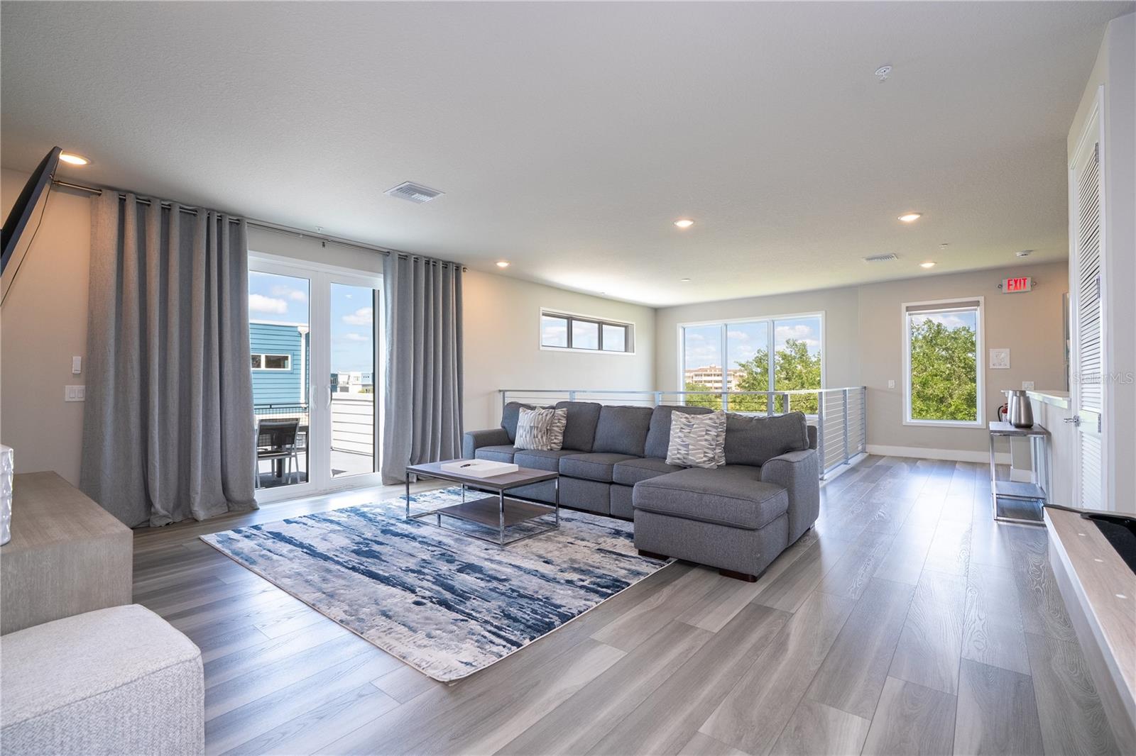 SPECTRUM AT REUNION CONDO PH 13 - Residential