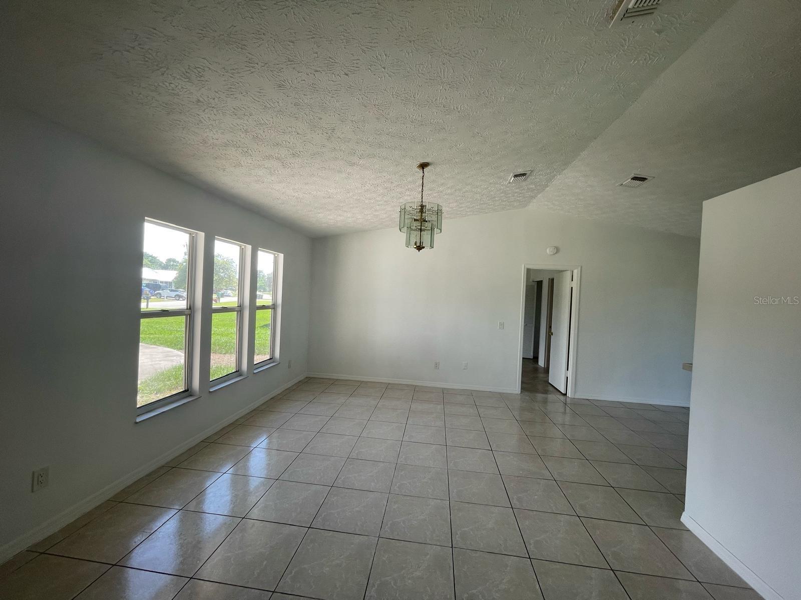 554 NW TWYLITE TERRACE