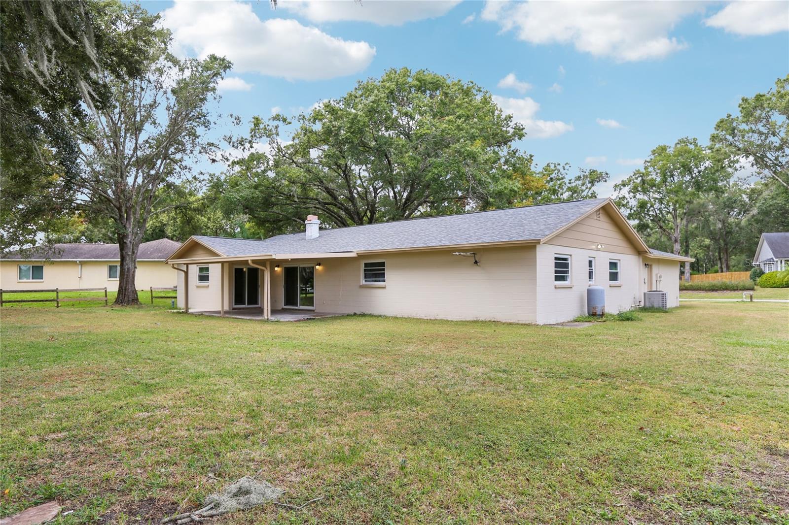 LAKE PADGETT ESTATES / TENNIS CLUB ESTATES UNREC/ - Residential