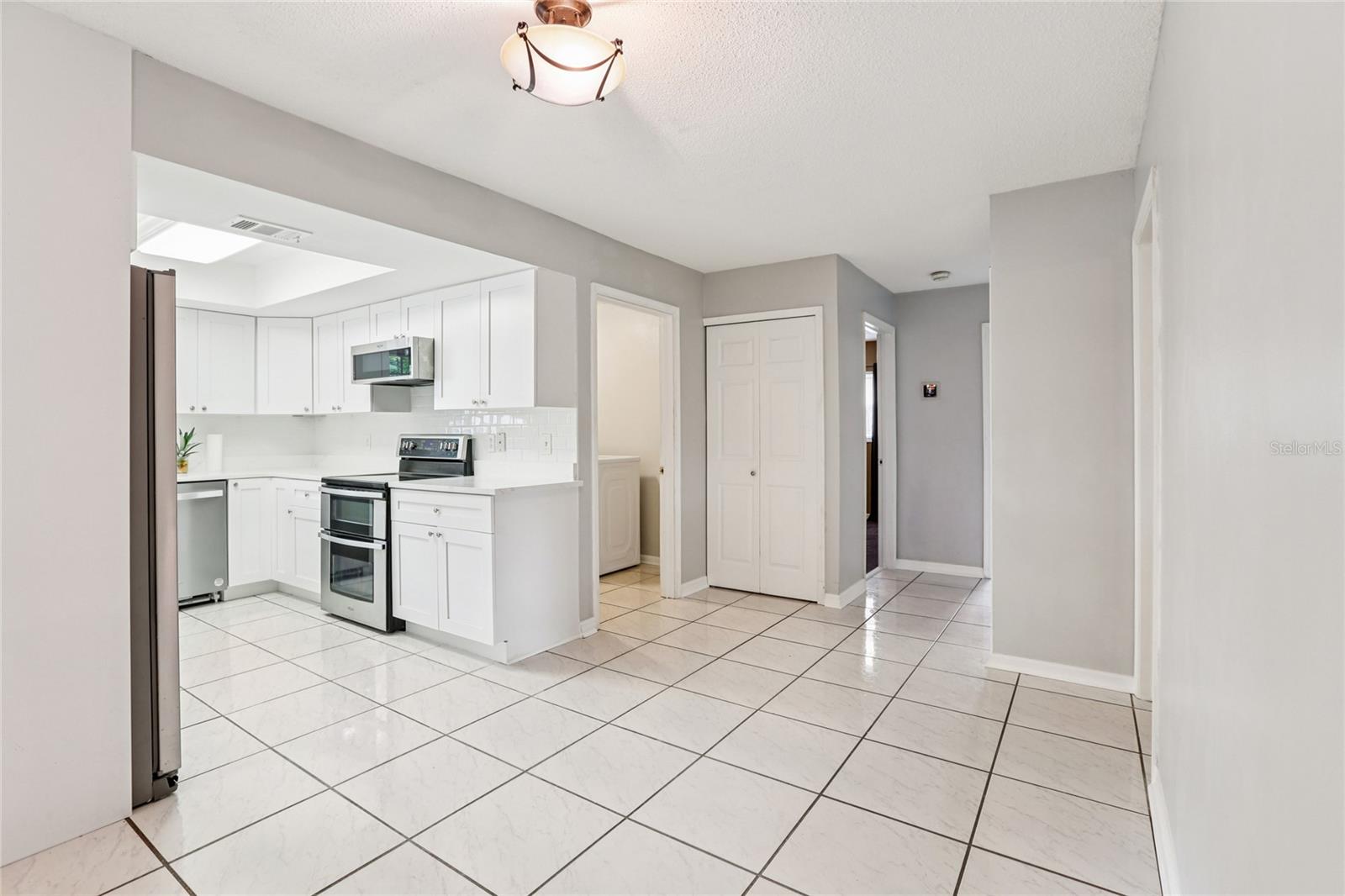 LAKE PADGETT ESTATES / TENNIS CLUB ESTATES UNREC/ - Residential