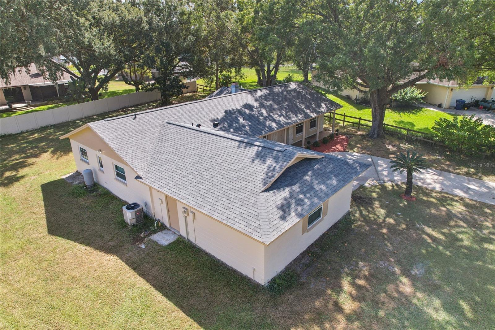 LAKE PADGETT ESTATES / TENNIS CLUB ESTATES UNREC/ - Residential