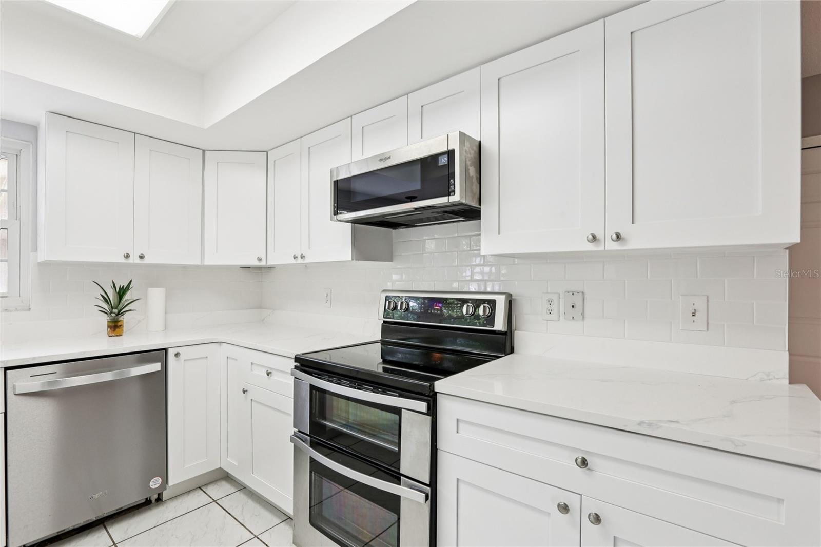 LAKE PADGETT ESTATES / TENNIS CLUB ESTATES UNREC/ - Residential