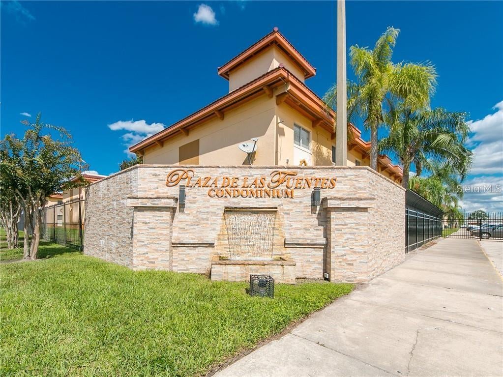 Photo of 794 Ridenhour Circle #794, Orlando, FL 32809 (MLS # O6437621)