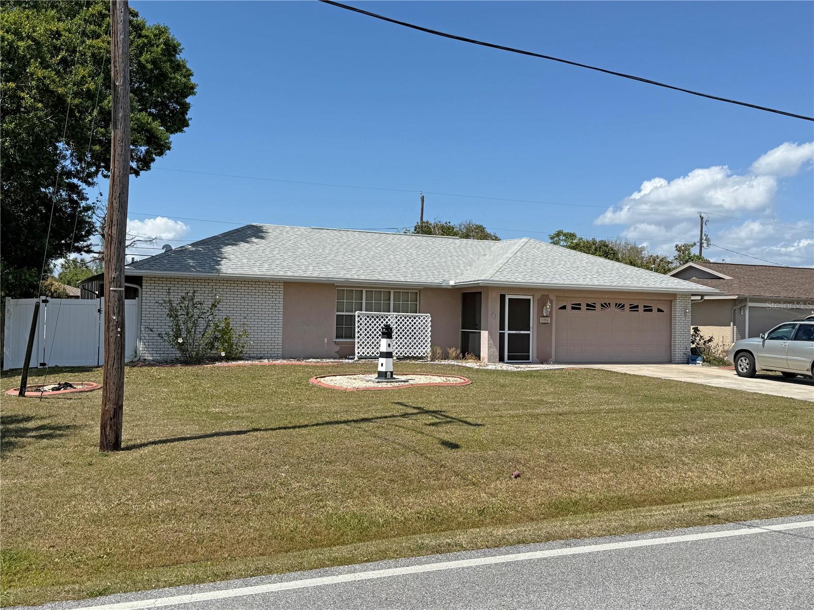 594 W TARPON BOULEVARD NW