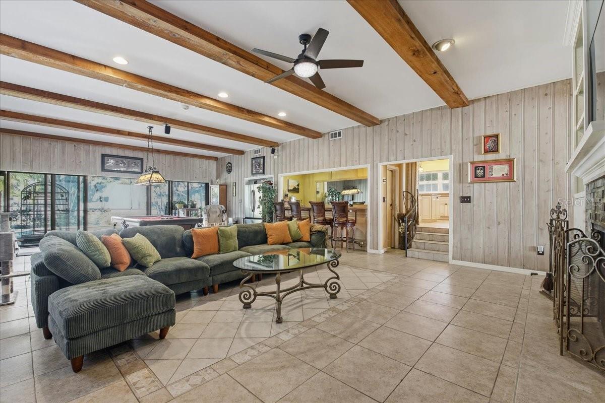 208 N SPRING BOULEVARD