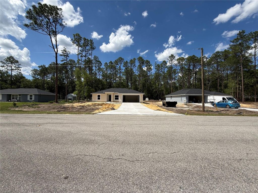 Photo of 20411 SW 54th Street, Dunnellon, FL 34431 (MLS # OM725435)