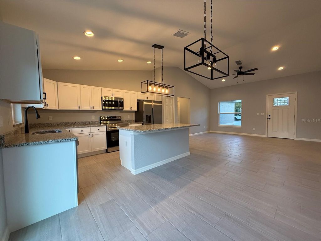Photo of 20411 SW 54th Street, Dunnellon, FL 34431 (MLS # OM725435)
