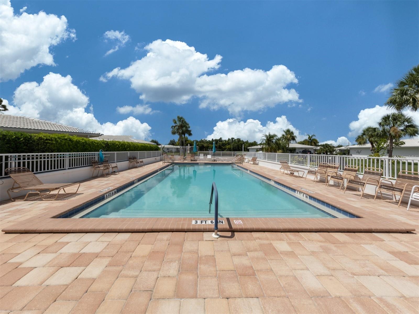 CIRCLE WOODS OF VENICE 1 - Residential