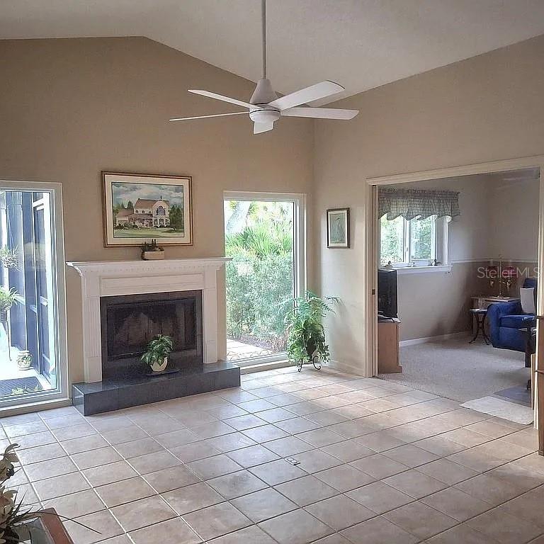 CRYSTAL LAKES - Residential