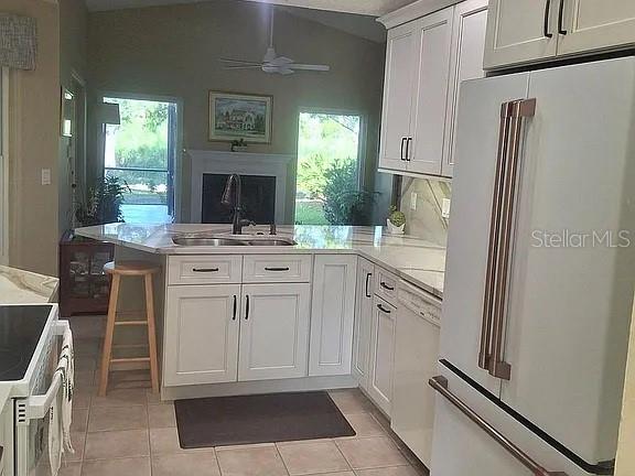 CRYSTAL LAKES - Residential