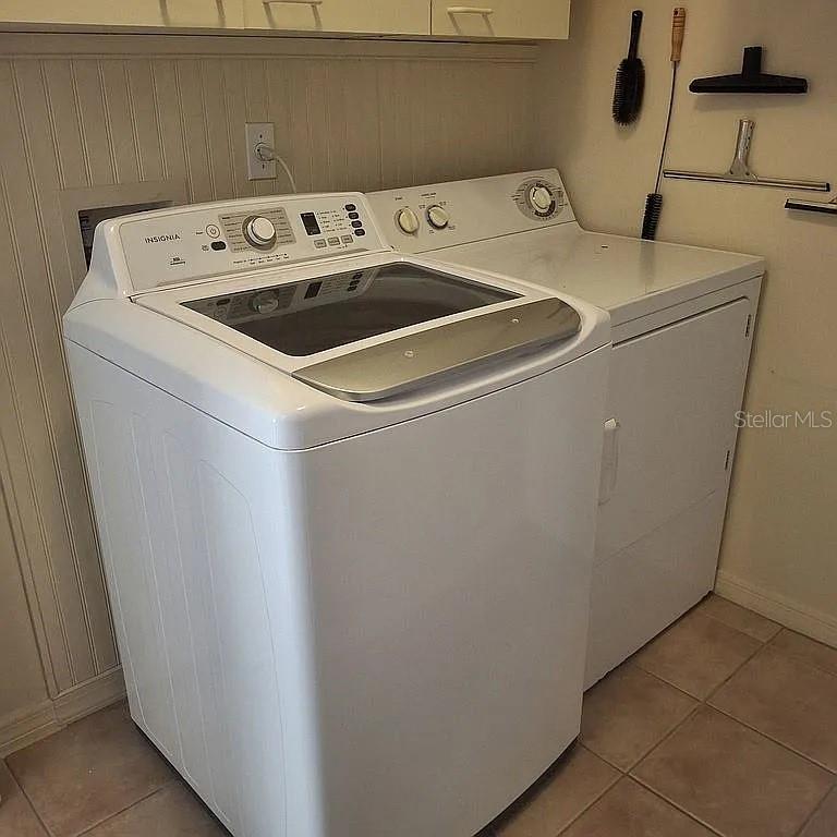 CRYSTAL LAKES - Residential