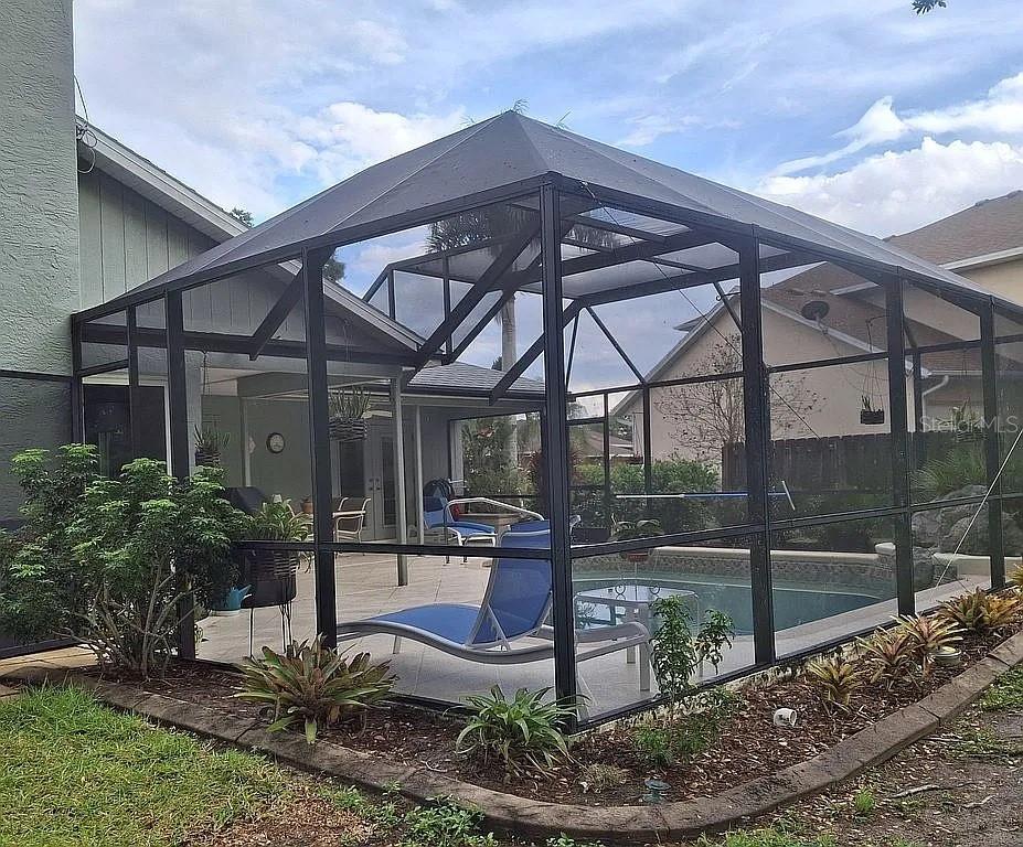 CRYSTAL LAKES - Residential