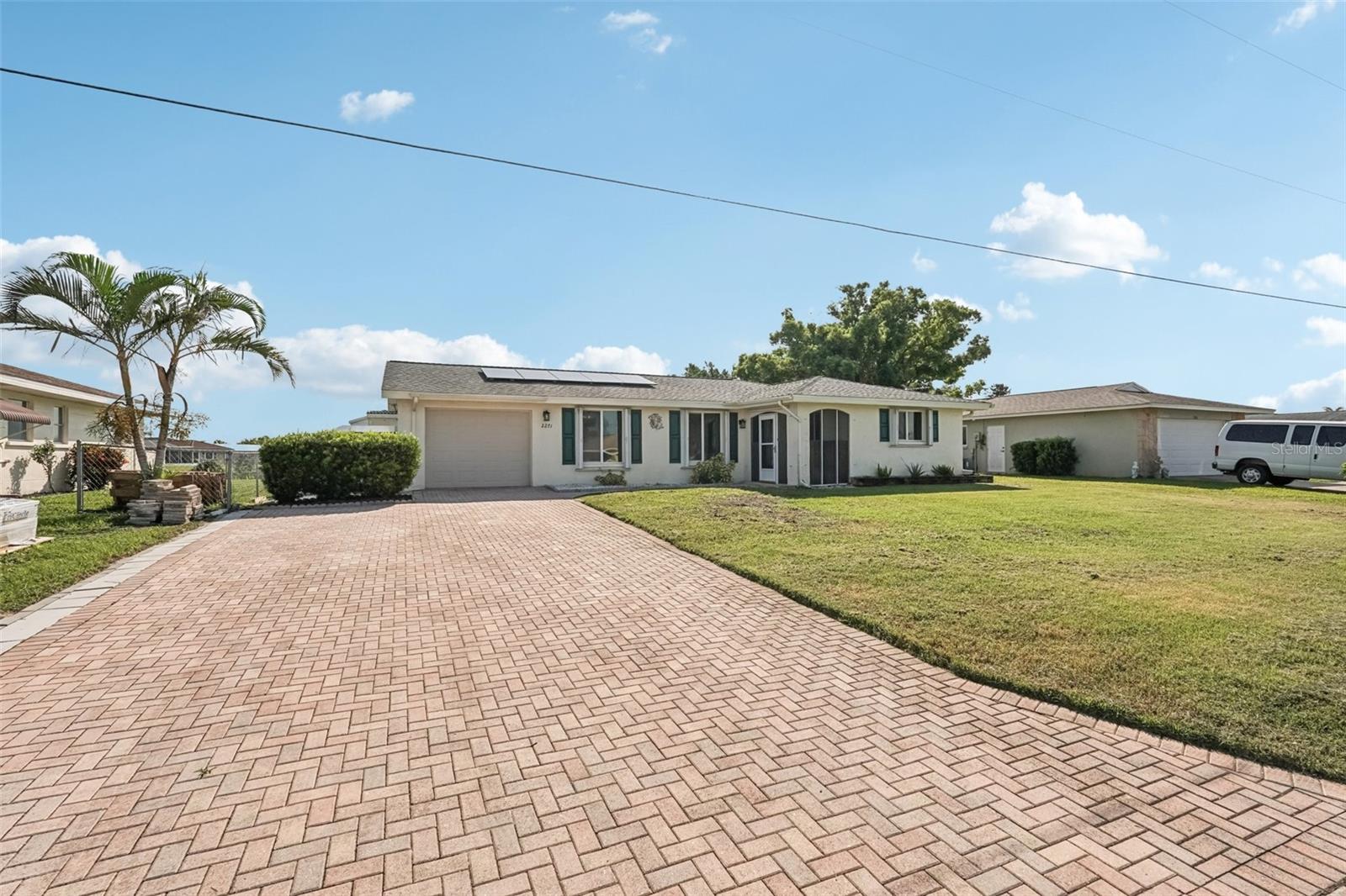 2271 SANDLEWOOD DRIVE