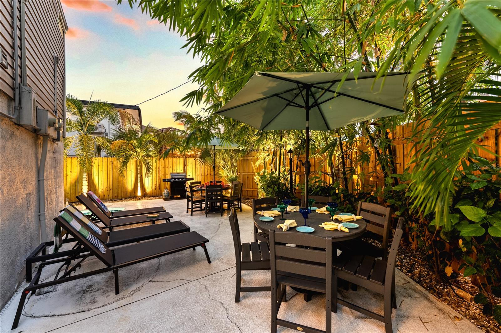 SARASOTA BEACH - Residential