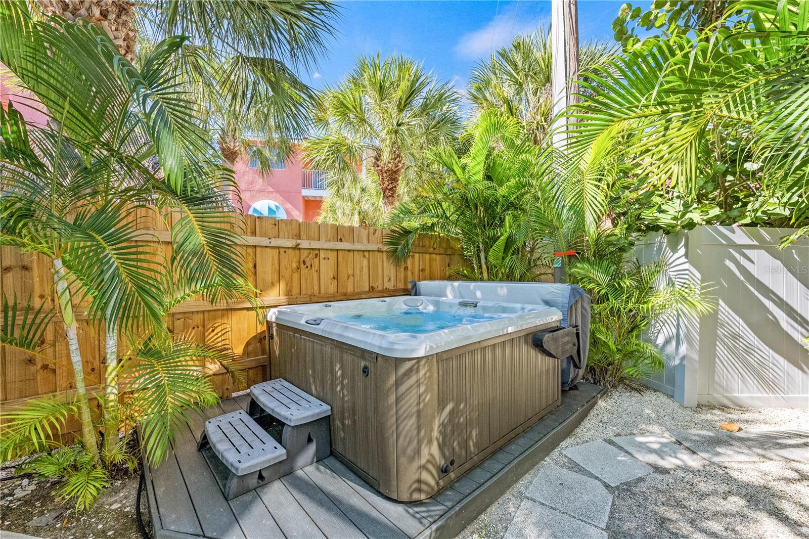 SARASOTA BEACH - Residential