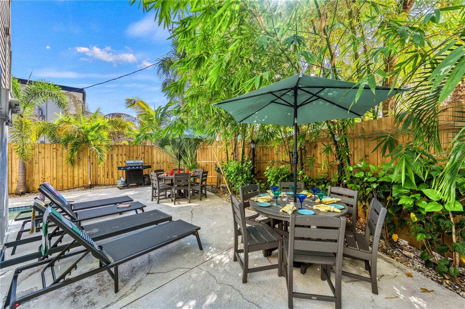 SARASOTA BEACH - Residential