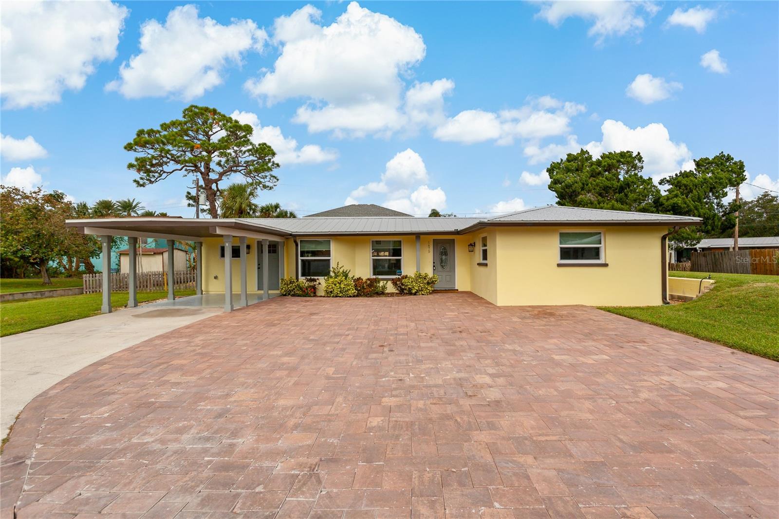 ***NEW REDUCED PRICE*** PRISTINE VACATION/SHORT-TERM FULLY FURNISHED RENTAL NEAR SIESTA KEY BEACH!! Looking for the absolute PERFECT beach vacation location?? Well, look no further, this one has it all!! Walk or bike to absolutely everything Siesta Key has to offer! Restaurants, shopping, public beach access, and incredible sunset views are all nearby! Take a stroll and enjoy the sights or hop on one of the bikes that have been provided by the owner and hit the beach! This is Florida living at its absolute finest!! All utilities (Electric, Water, Hi-Speed Internet, Cable, and Trash Service), pest control, and landscaping are included in the rent! So, enjoy your stay MAINTENANCE FREE!! Enjoy paddle boarding, boating, fishing, skiing, or just lounging on the world-famous white-sand beaches of Siesta Key. Easy access to downtown Sarasota, Longboat Key, Anna Maria Island and Interstate 75. Airports and Hospitals are both just a short drive away. This wonderfully renovated FULLY FURNISHED 3 bedroom, 2 bath single family home has more than enough space to accommodate a large group. Enjoy dinner and wine on the rear patio or take a short stroll to some nearby hot spots! You are minutes away from all the local beach-front attractions. This home features: Paver driveway with Covered parking, fully fenced backyard, brand new roof, remodeled kitchen, stainless steel appliances, granite countertops, clothes washer & dryer, storage shed, and so much more. Off-Season Rates: (May 1 – November 30) = $3,495/month + tax In-Season Rates: (December 1 – April 30) = $7,100/month + tax 30-Day minimum rental required.
CURRENT AVAILABILITY: 2025: August, September, October, November, December
2026: January, February, March, April, May, June, July, August, September, October, November, December