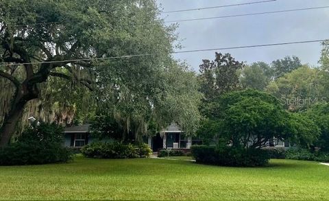 Photo of 2321 SE 11th Street, Ocala, FL 34471 (MLS # OM712366)