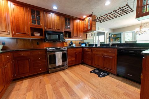 Tiny photo for 2321 SE 11th Street, Ocala, FL 34471 (MLS # OM712366)